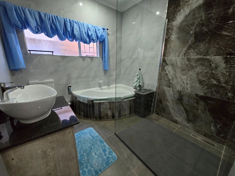4 Bedroom Property for Sale in Potchefstroom South North West